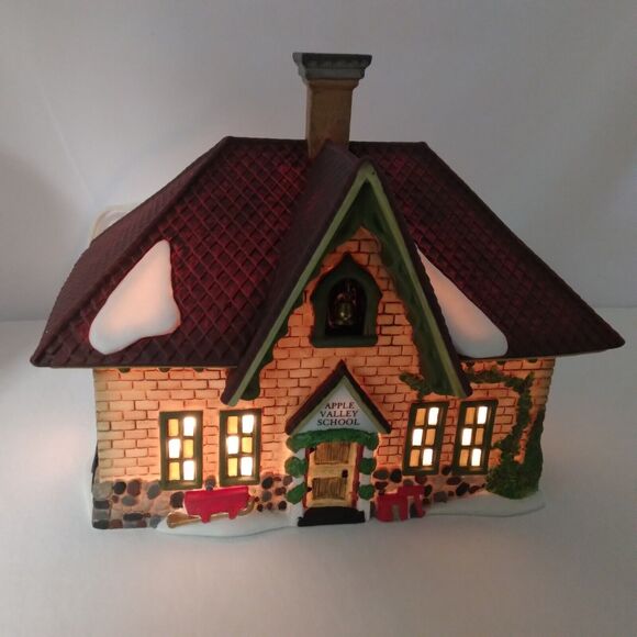 Dept 56 Apple Valley School New England Village #56172 1996-2008 - Picture 1 of 15